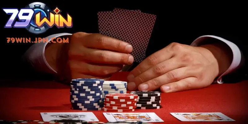 Bạn cần có sự chuẩn bị kỹ lưỡng khi bluff trong game poker